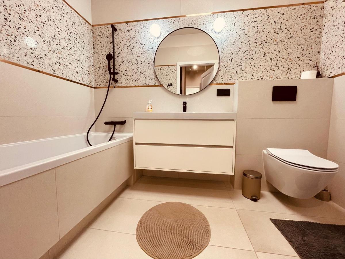 Mlociny Metro Apartment Warszawa Eksteriør bilde